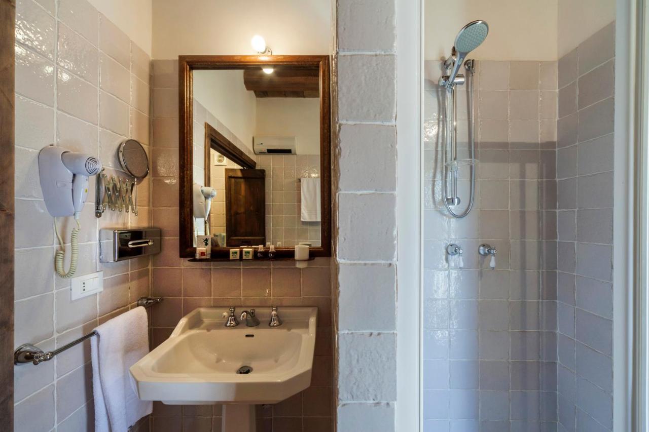 Masseria Fortificata Lo Zafferaneto Buccheri Ngoại thất bức ảnh