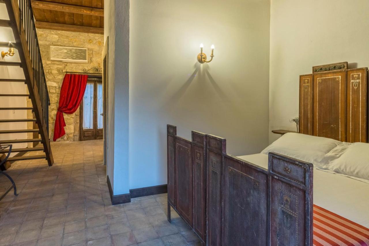 Masseria Fortificata Lo Zafferaneto Buccheri Ngoại thất bức ảnh